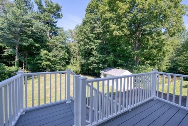 22 Winter St, Holbrook, MA 02343