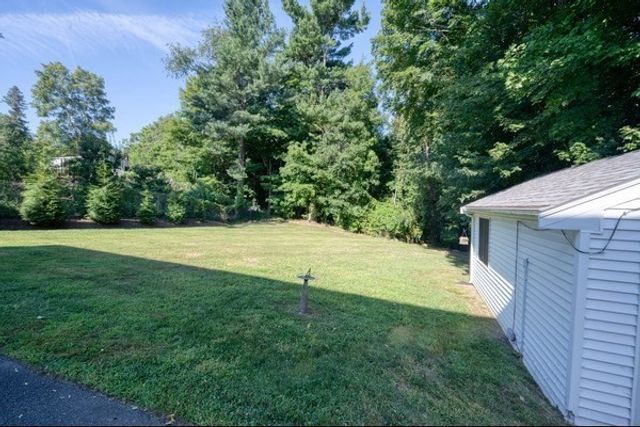 22 Winter St, Holbrook, MA 02343