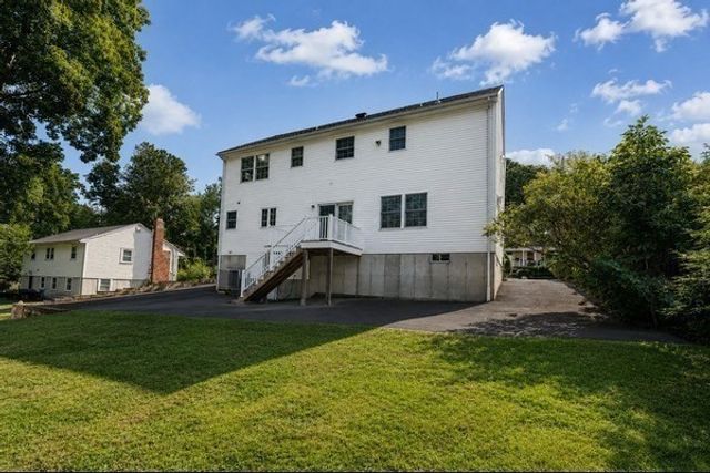 22 Winter St, Holbrook, MA 02343