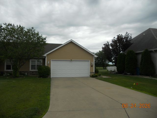 10597 Maine Drive, Crown Point, IN 46307