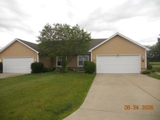 10597 Maine Drive, Crown Point, IN 46307