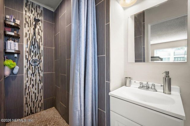 2254 CLEMSON Road, Jacksonville, FL 32217