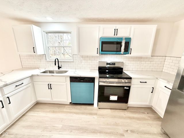 11303 Hartford Lane, Fishers, IN 46038