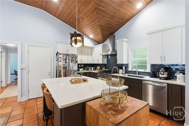 33 Romney Place, Savannah, GA 31406