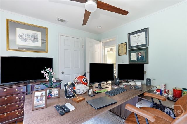 33 Romney Place, Savannah, GA 31406