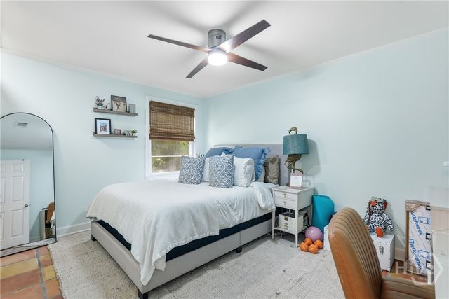 33 Romney Place, Savannah, GA 31406