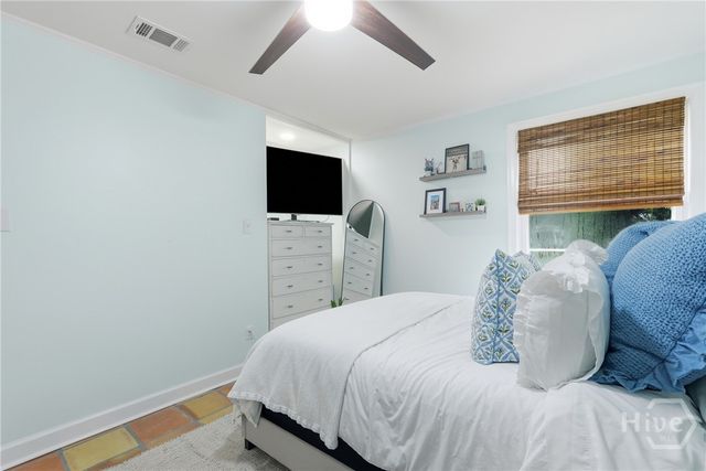 33 Romney Place, Savannah, GA 31406