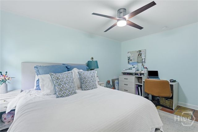 33 Romney Place, Savannah, GA 31406