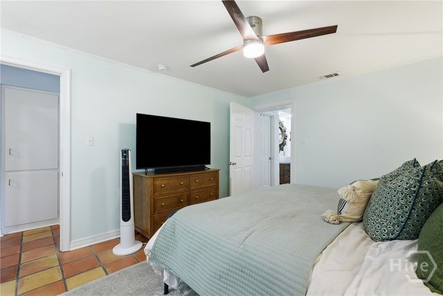33 Romney Place, Savannah, GA 31406