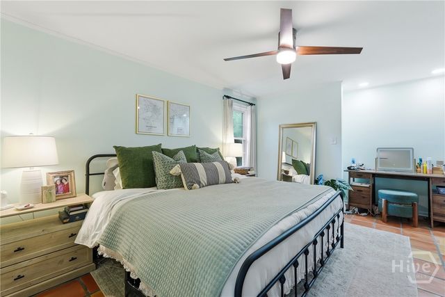 33 Romney Place, Savannah, GA 31406