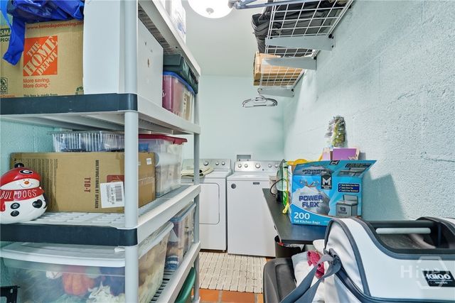 33 Romney Place, Savannah, GA 31406