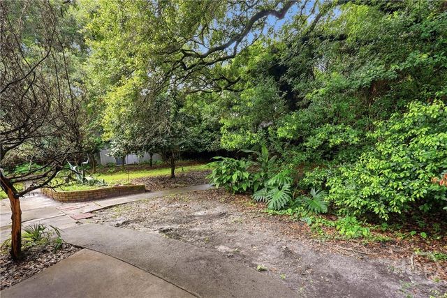 33 Romney Place, Savannah, GA 31406