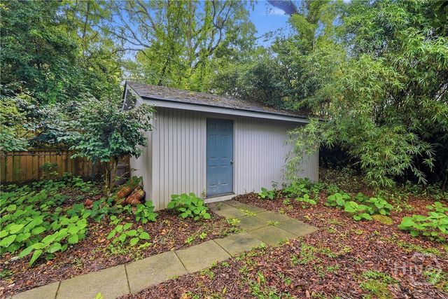 33 Romney Place, Savannah, GA 31406