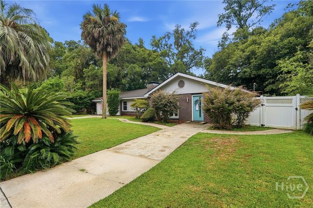 33 Romney Place, Savannah, GA 31406