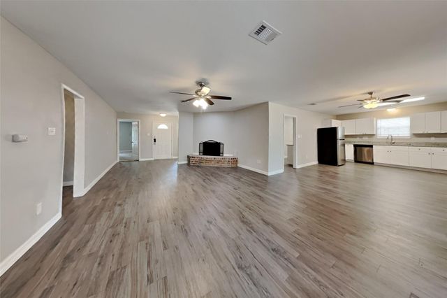 3007 Birch Creek Drive, Houston, TX 77339