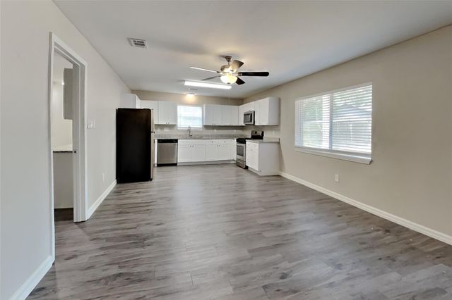 3007 Birch Creek Drive, Houston, TX 77339