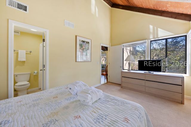 69 Night Heron Ln, Hilton Head Island, SC 29928