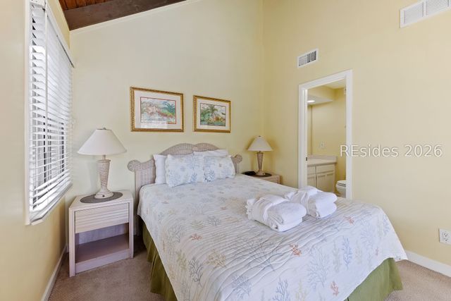 69 Night Heron Ln, Hilton Head Island, SC 29928