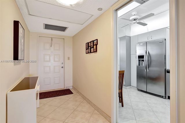 3510 Oaks Way 806, Pompano Beach, FL 33069