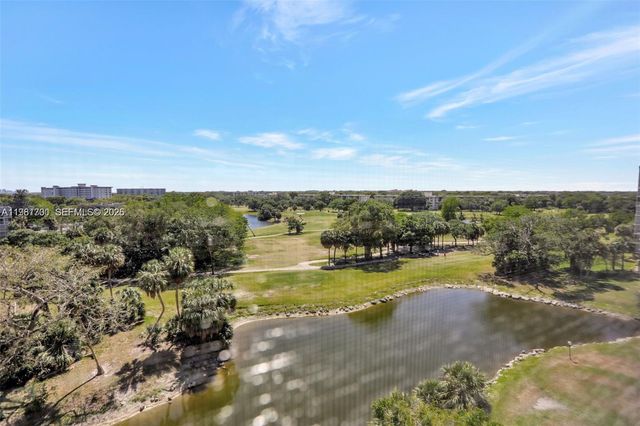 3510 Oaks Way 806, Pompano Beach, FL 33069