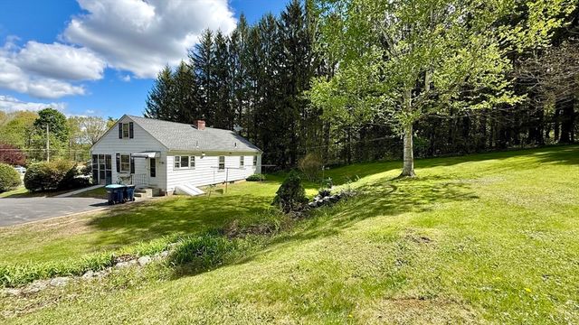 81 Clinton Rd, Sterling, MA 01564