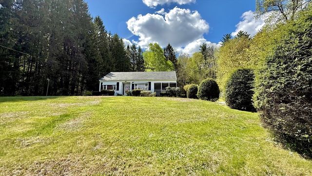 81 Clinton Rd, Sterling, MA 01564