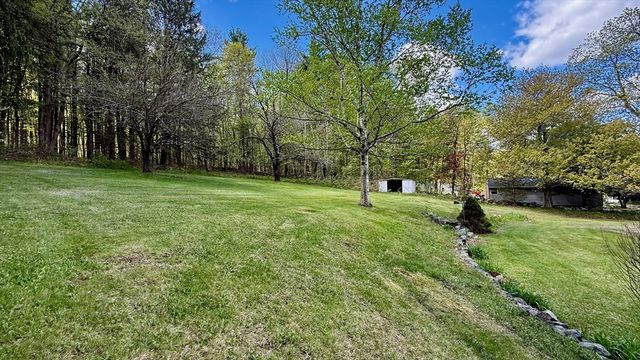 81 Clinton Rd, Sterling, MA 01564