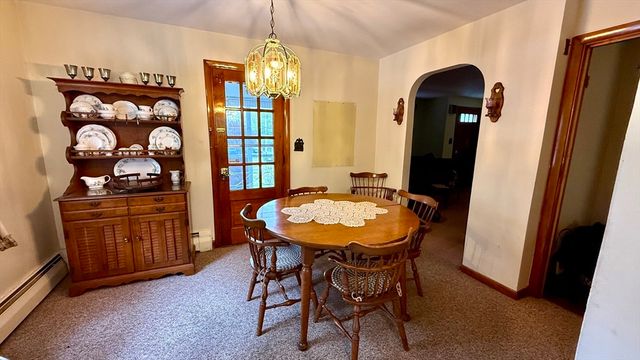 81 Clinton Rd, Sterling, MA 01564