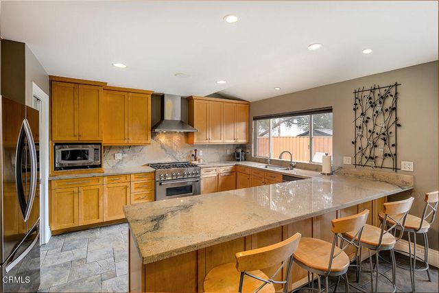 5432 Vista Del Arroyo Drive, La Crescenta, CA 91214