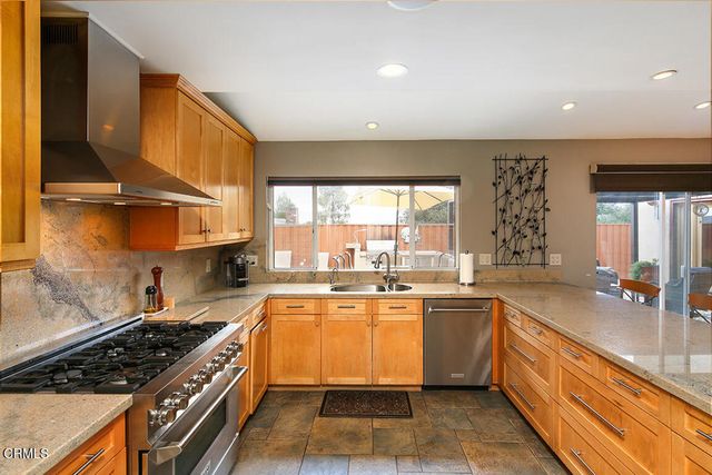 5432 Vista Del Arroyo Drive, La Crescenta, CA 91214