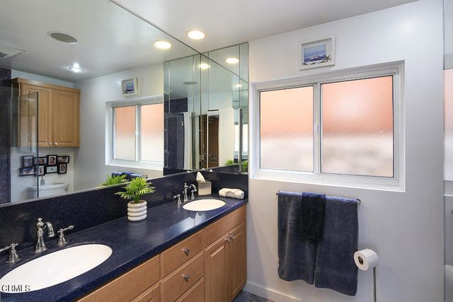 5432 Vista Del Arroyo Drive, La Crescenta, CA 91214