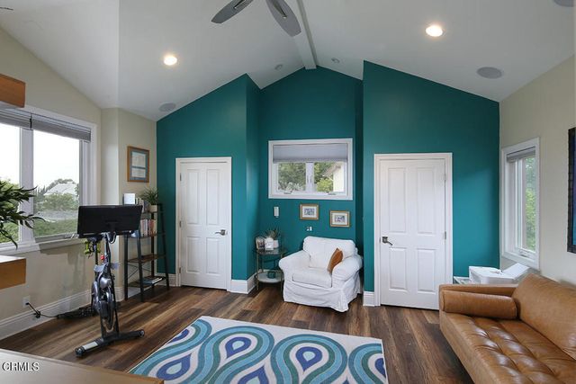 5432 Vista Del Arroyo Drive, La Crescenta, CA 91214