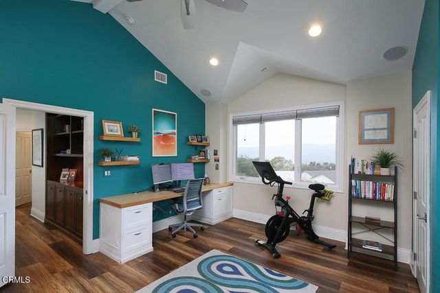 5432 Vista Del Arroyo Drive, La Crescenta, CA 91214
