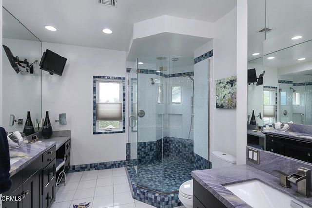 5432 Vista Del Arroyo Drive, La Crescenta, CA 91214