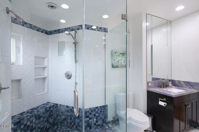 5432 Vista Del Arroyo Drive, La Crescenta, CA 91214