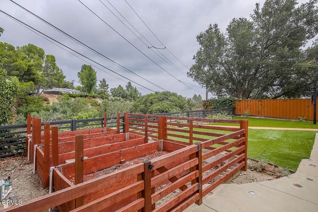 5432 Vista Del Arroyo Drive, La Crescenta, CA 91214