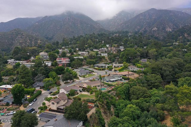 5432 Vista Del Arroyo Drive, La Crescenta, CA 91214