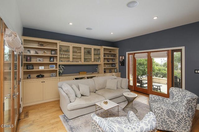 5432 Vista Del Arroyo Drive, La Crescenta, CA 91214