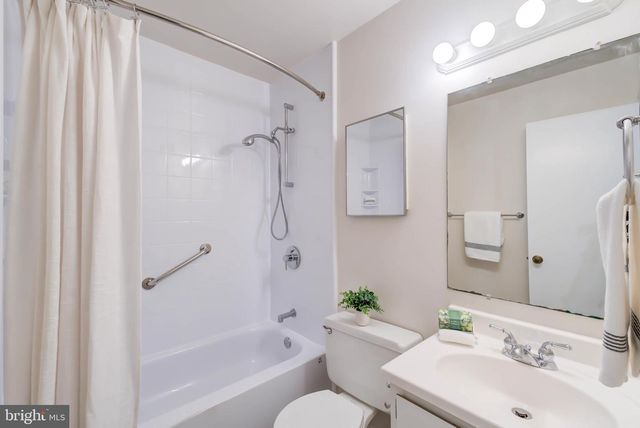 6910 TRESTLE CT, Lorton, VA 22079