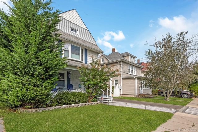 53 Thorne Street, Patchogue, NY 11772