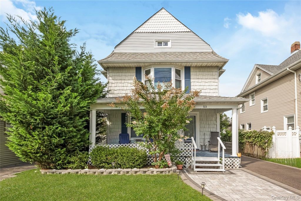 53 Thorne Street, Patchogue, NY 11772