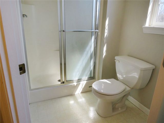 392 Pine Ridge Dr, Peters Twp, PA 15367