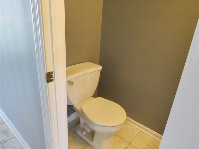 392 Pine Ridge Dr, Peters Twp, PA 15367