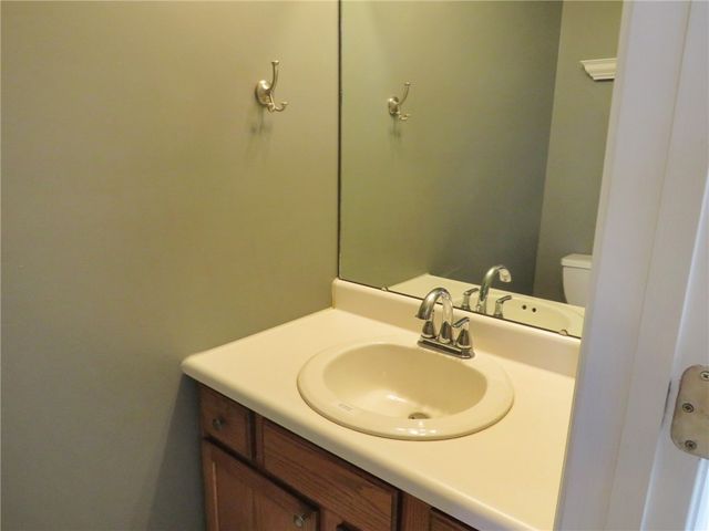 392 Pine Ridge Dr, Peters Twp, PA 15367