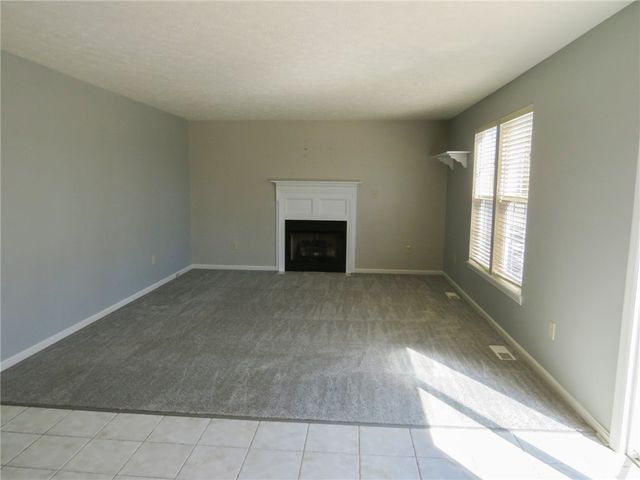 392 Pine Ridge Dr, Peters Twp, PA 15367