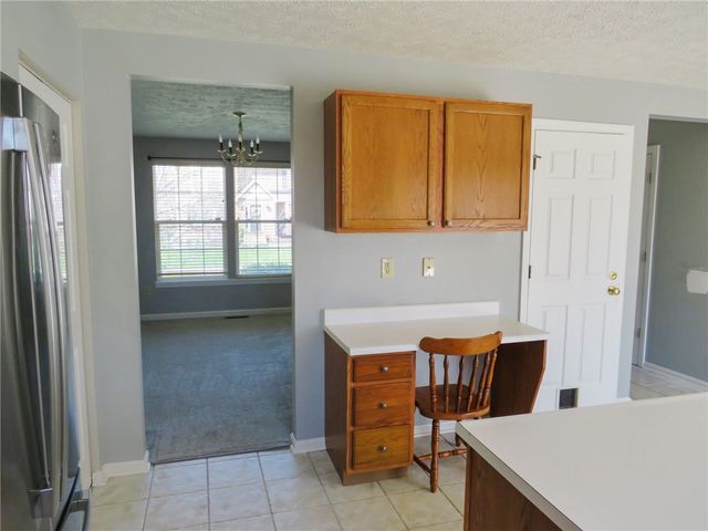 392 Pine Ridge Dr, Peters Twp, PA 15367