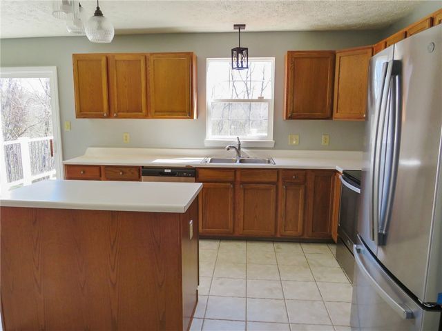 392 Pine Ridge Dr, Peters Twp, PA 15367