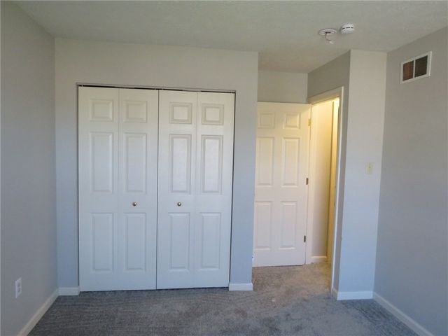 392 Pine Ridge Dr, Peters Twp, PA 15367