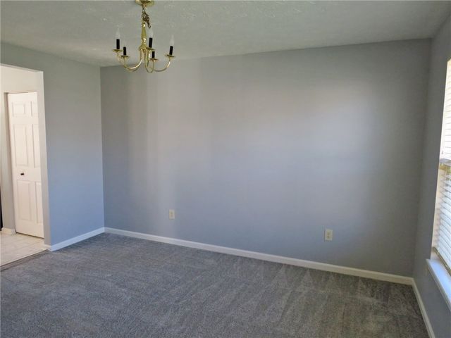 392 Pine Ridge Dr, Peters Twp, PA 15367