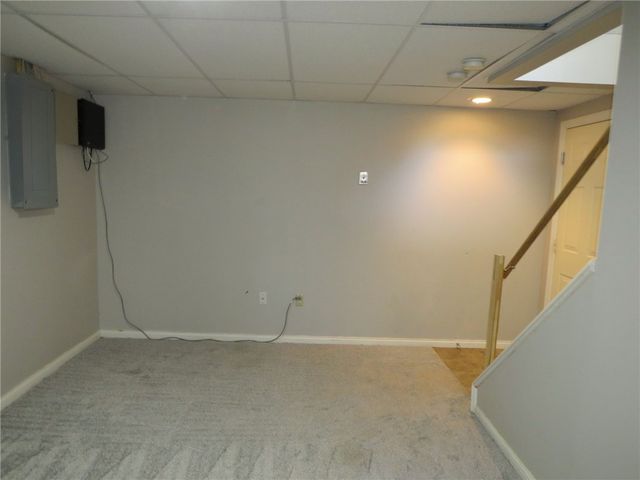 392 Pine Ridge Dr, Peters Twp, PA 15367